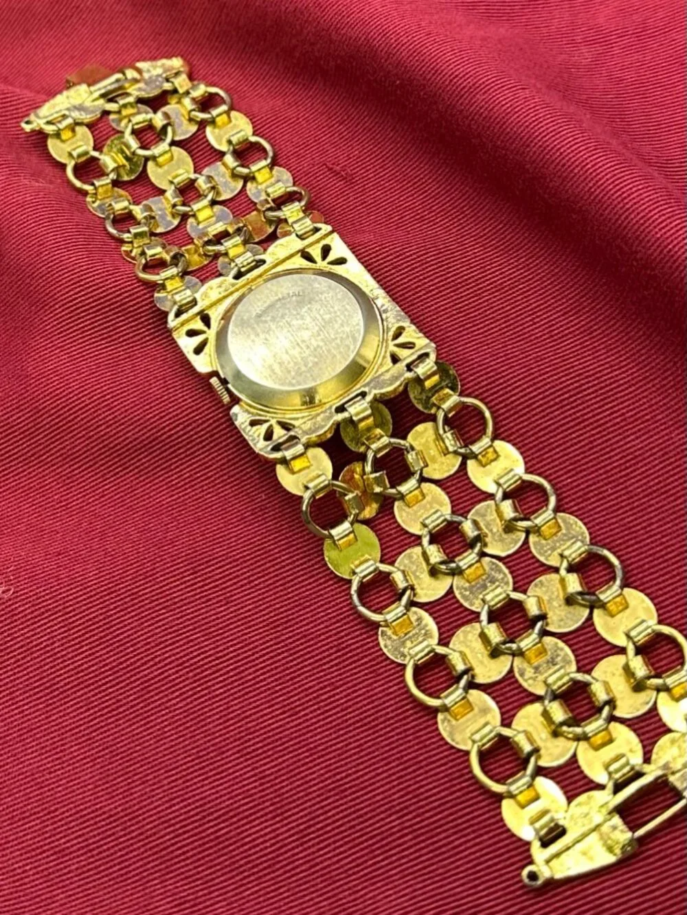 VTG Vendome Analog Watch 7-Jewel Wind-Up